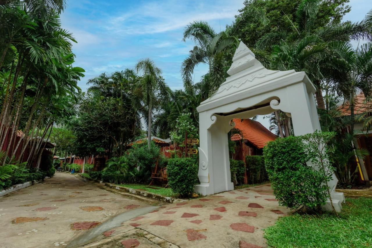 Villa Raya Resort Private Pool Villas Паттая Екстер'єр фото